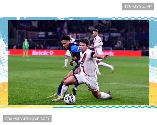 特写：兰斯队老门将扑出关键点球后，手指天空告慰刚刚离世的父亲